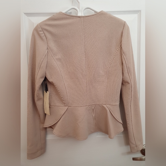 Forever 21 peplum blazer small cream color - Picture 3 of 3